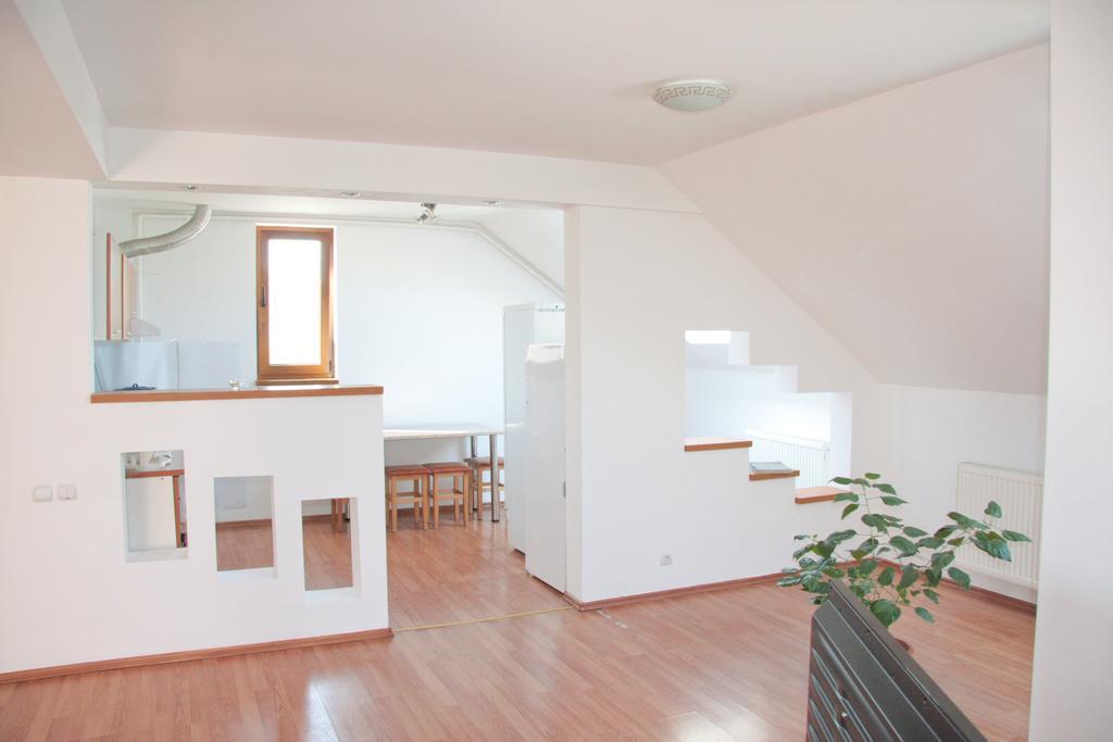 Z Villa Bucharest Exterior photo